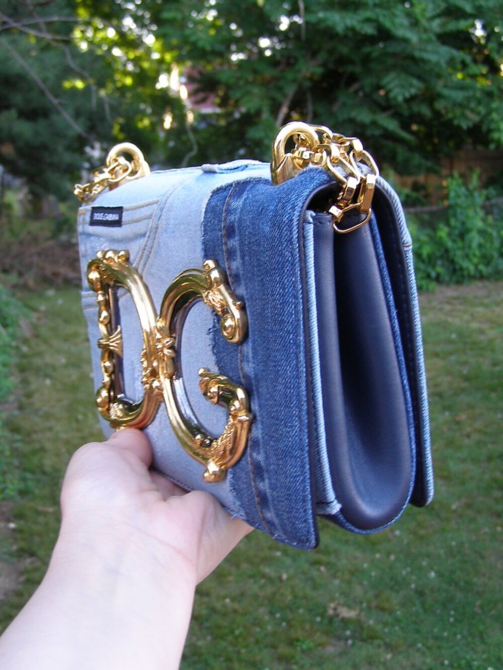 Dolce & Gabbana Denim Shoulder Crossbody bag with Gold Chain handles - Picture 4 of 16